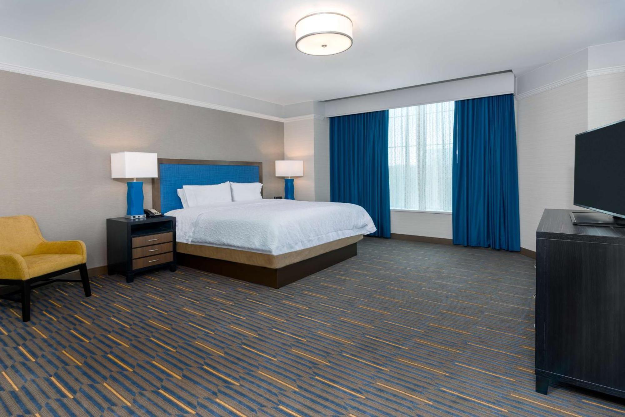 Hampton Inn & Suites Buffalo/Downtown Exterior foto